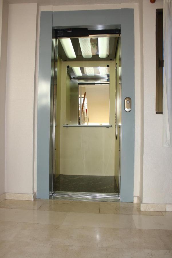Pension Reina Josefina Santa Fe  Luaran gambar