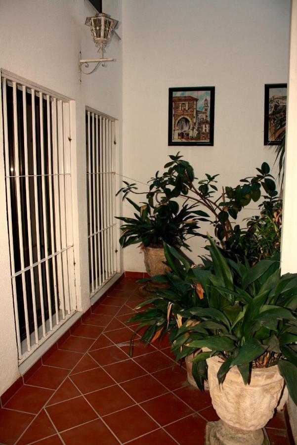 Pension Reina Josefina Santa Fe  Luaran gambar
